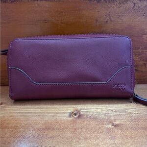 FRYE AND CO. Maroon Wallet
